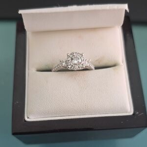 Elegant Diamond Ring
